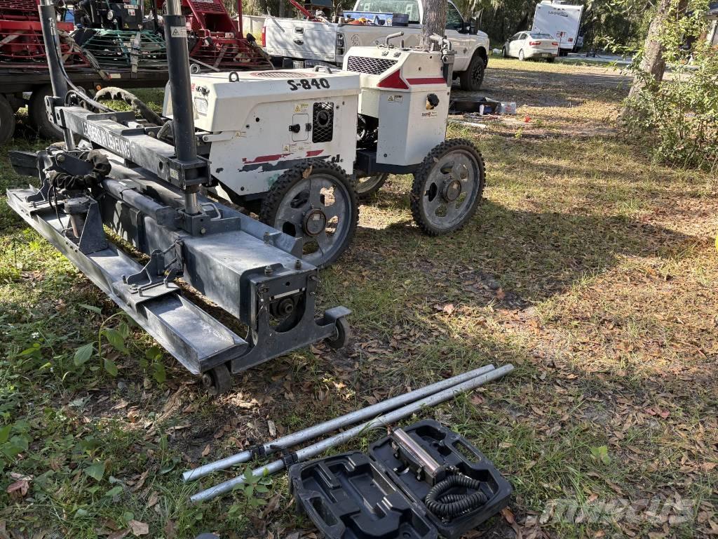 Somero S-840 Beton dağıtım bomları