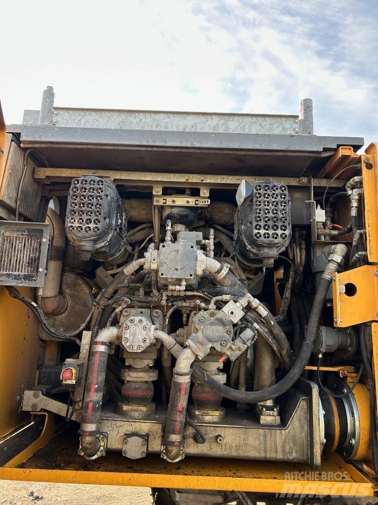 Liebherr LRB 125 Titreşimli kazık çakıcıları
