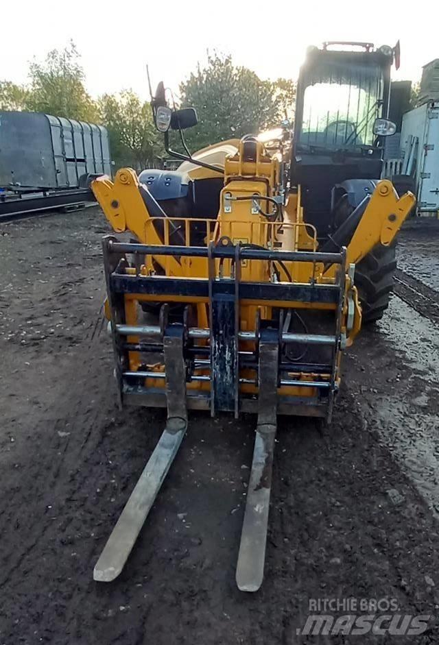 JCB 540-140 Teleskopik yükleyiciler