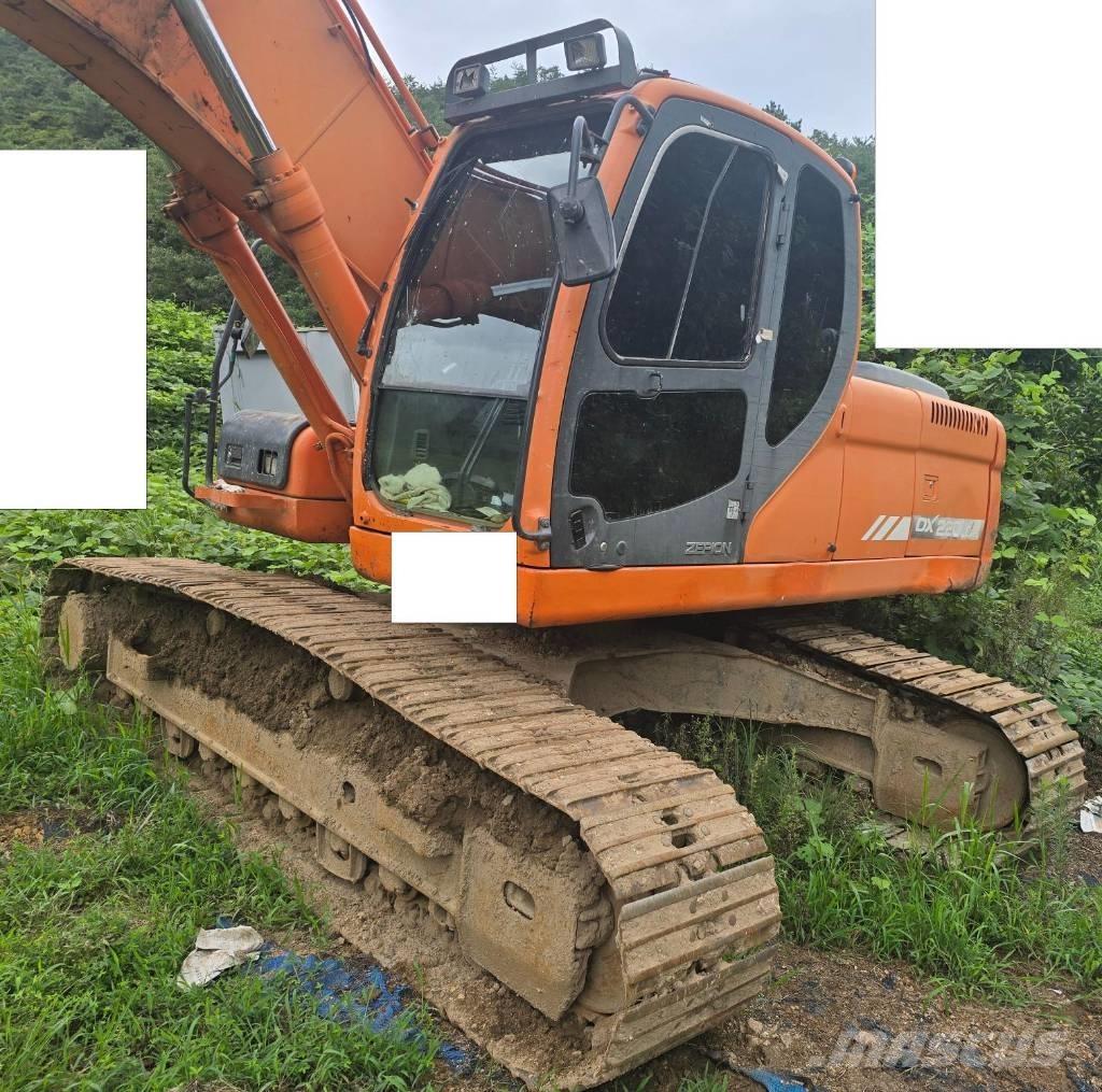 Doosan DX 220 LC-9 Paletli ekskavatörler
