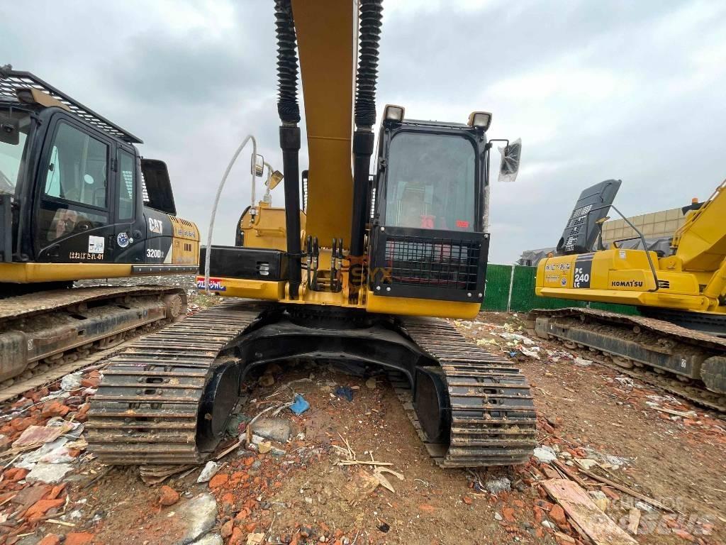 CAT 320 DL Paletli ekskavatörler