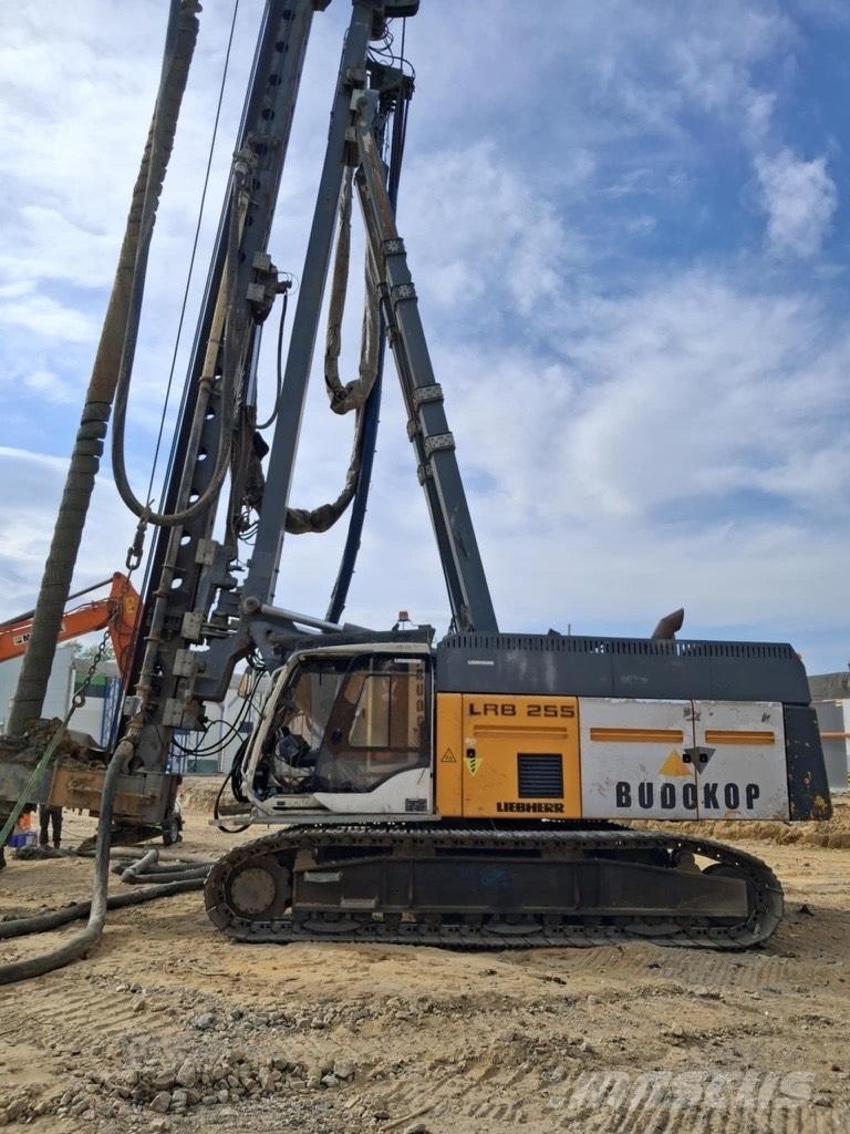 Liebherr LRB255 Kazik ve ankraj makinalari