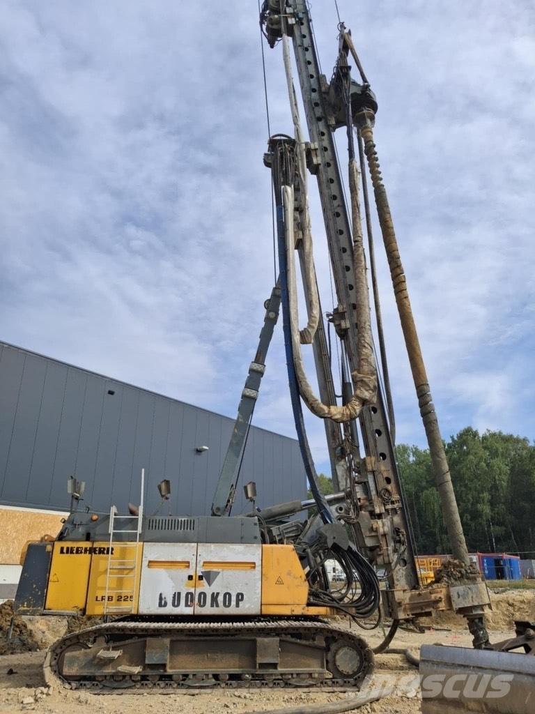 Liebherr LRB255 Kazik ve ankraj makinalari