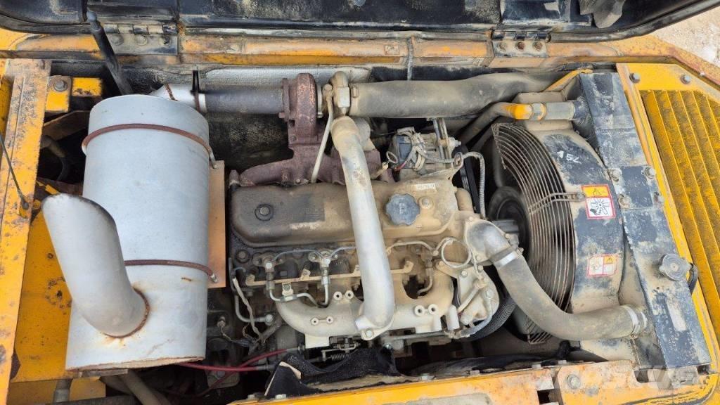 JCB JS 130 W Lastik tekerli ekskavatörler