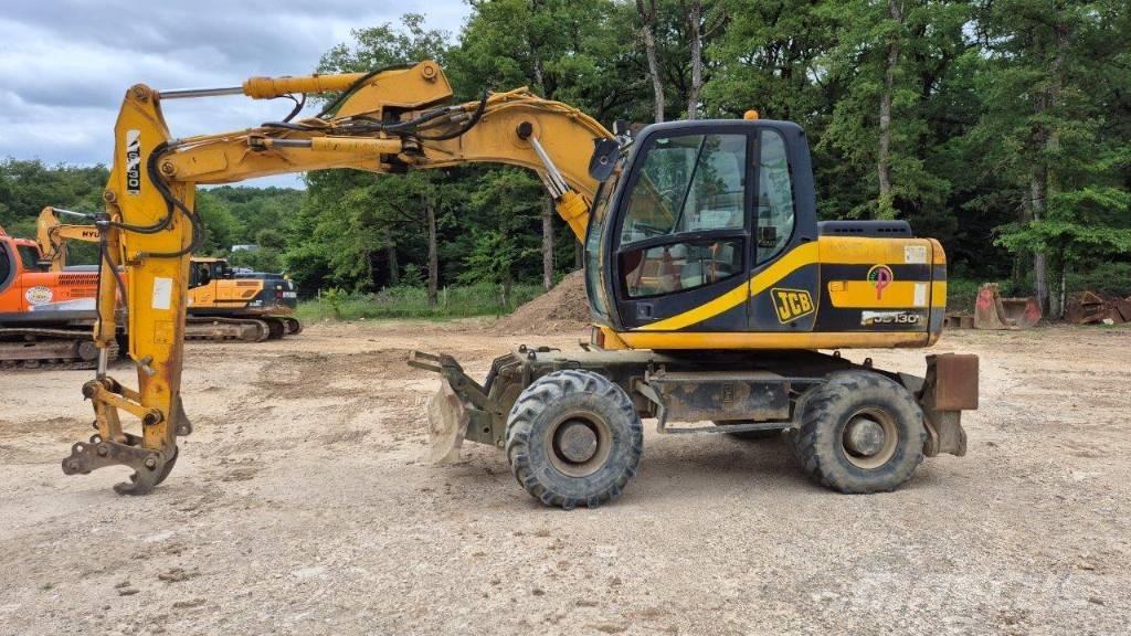 JCB JS 130 W Lastik tekerli ekskavatörler