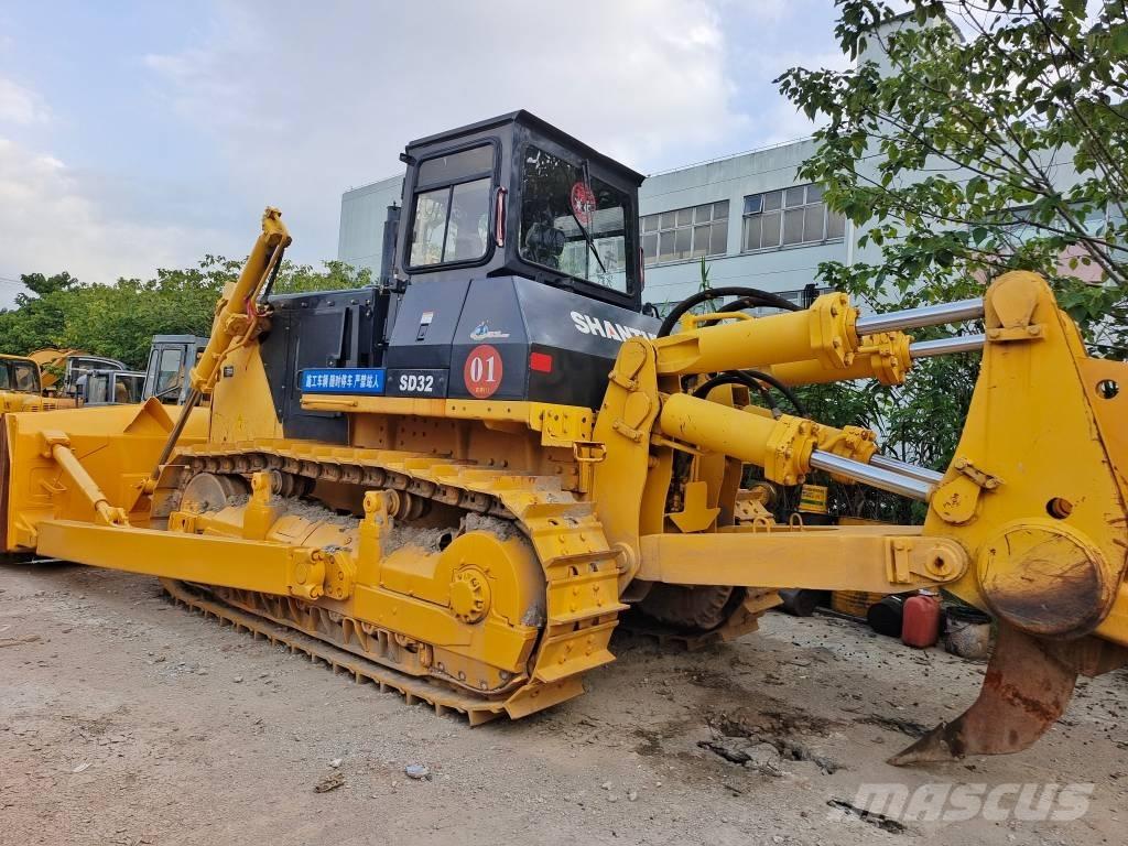 Shantui SD 32 Paletli dozerler