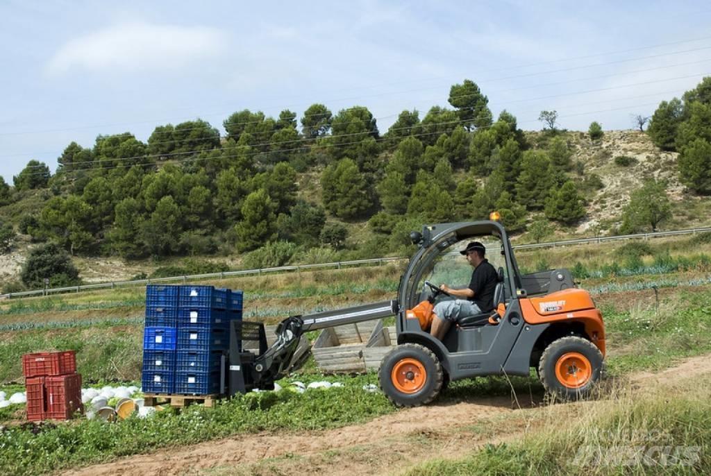 Ausa T 144 H Teleskopik yükleyiciler