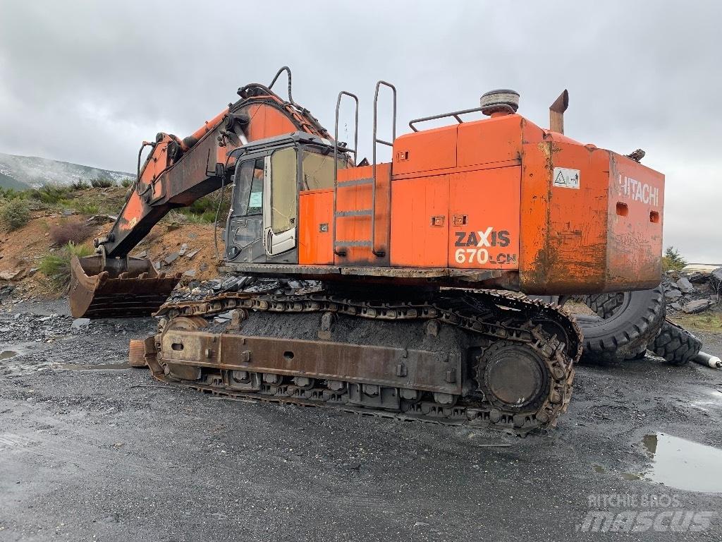 Hitachi 670 LCH-3 Paletli ekskavatörler