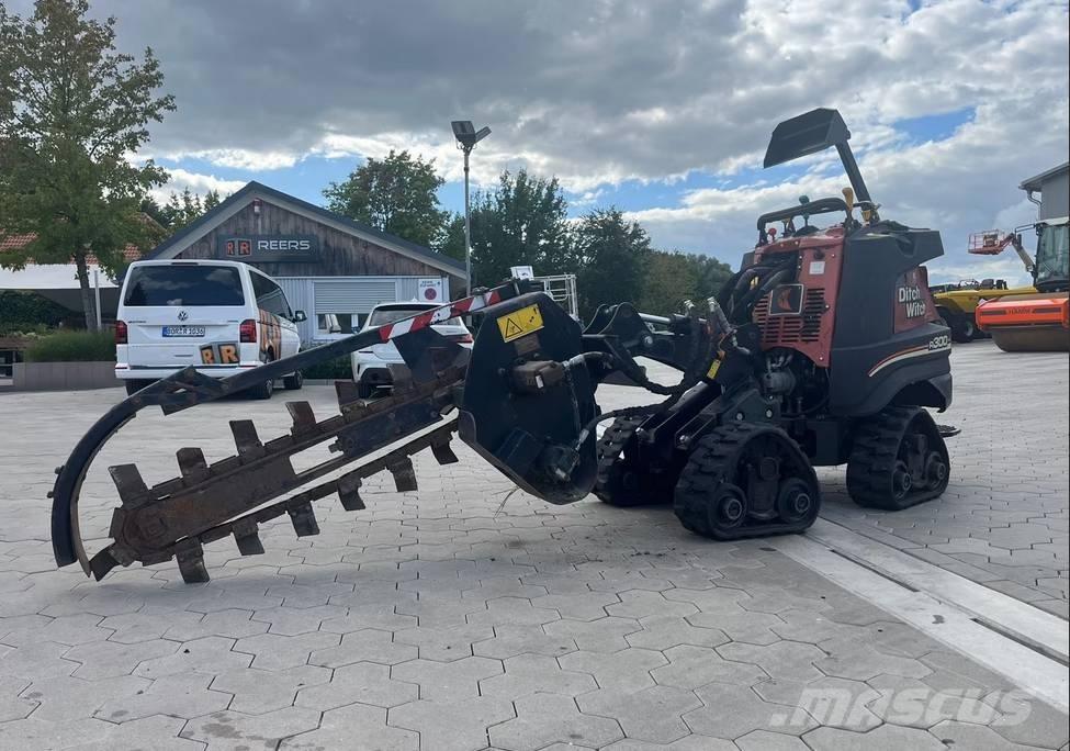Ditch Witch R300 Paletli damperler