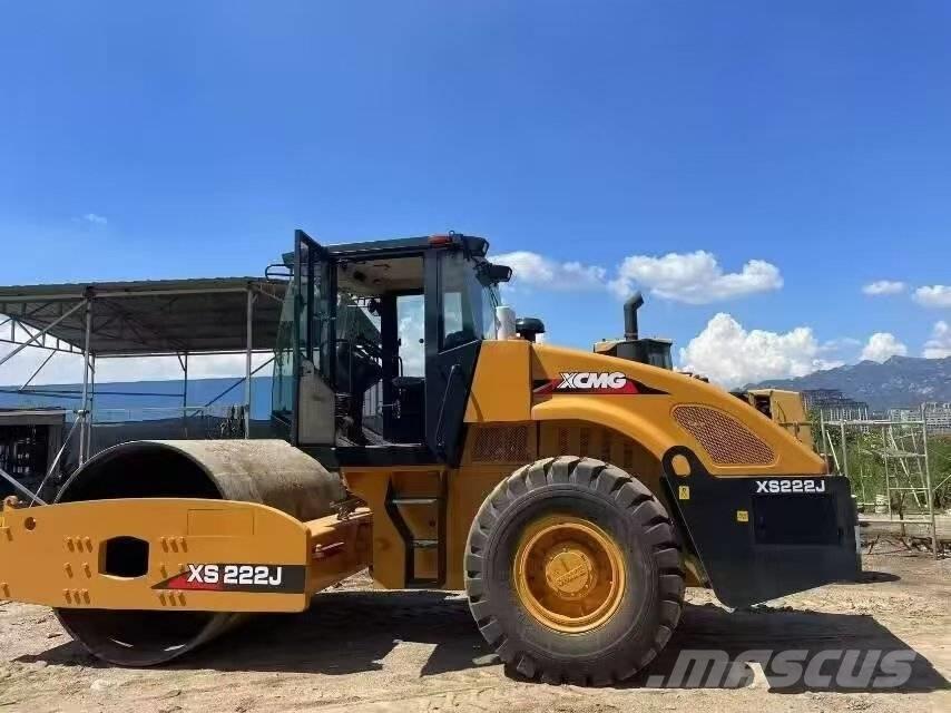XCMG XS 222 J Tek tamburlu silindirler