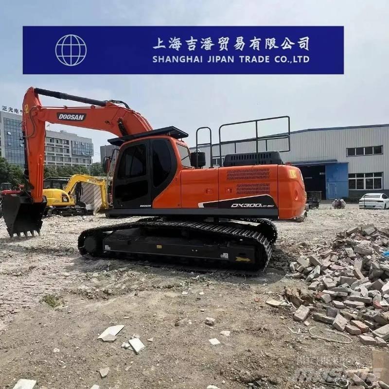 Doosan DX 300 Paletli ekskavatörler