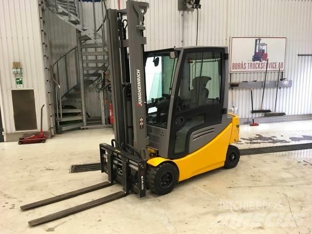 Jungheinrich EFG 320 Elektrikli forkliftler