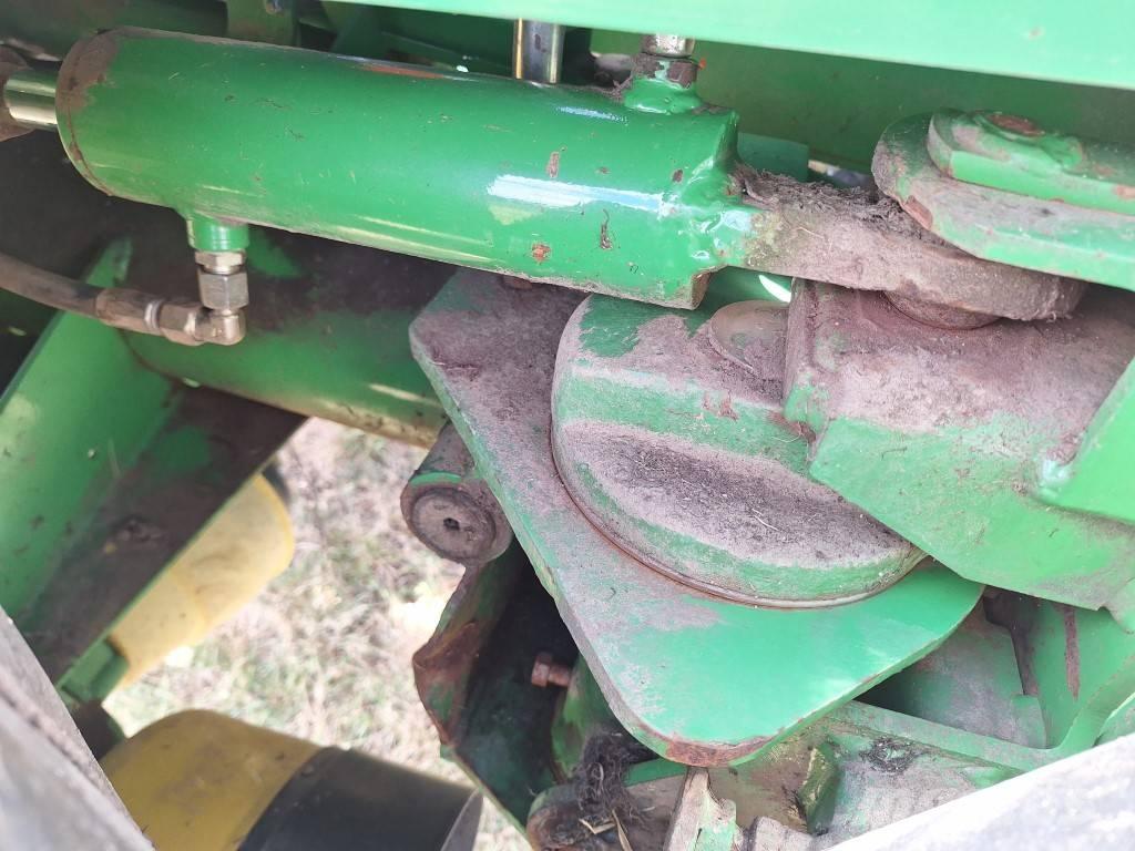 John Deere 328 Diskli çayir biçme makinasi