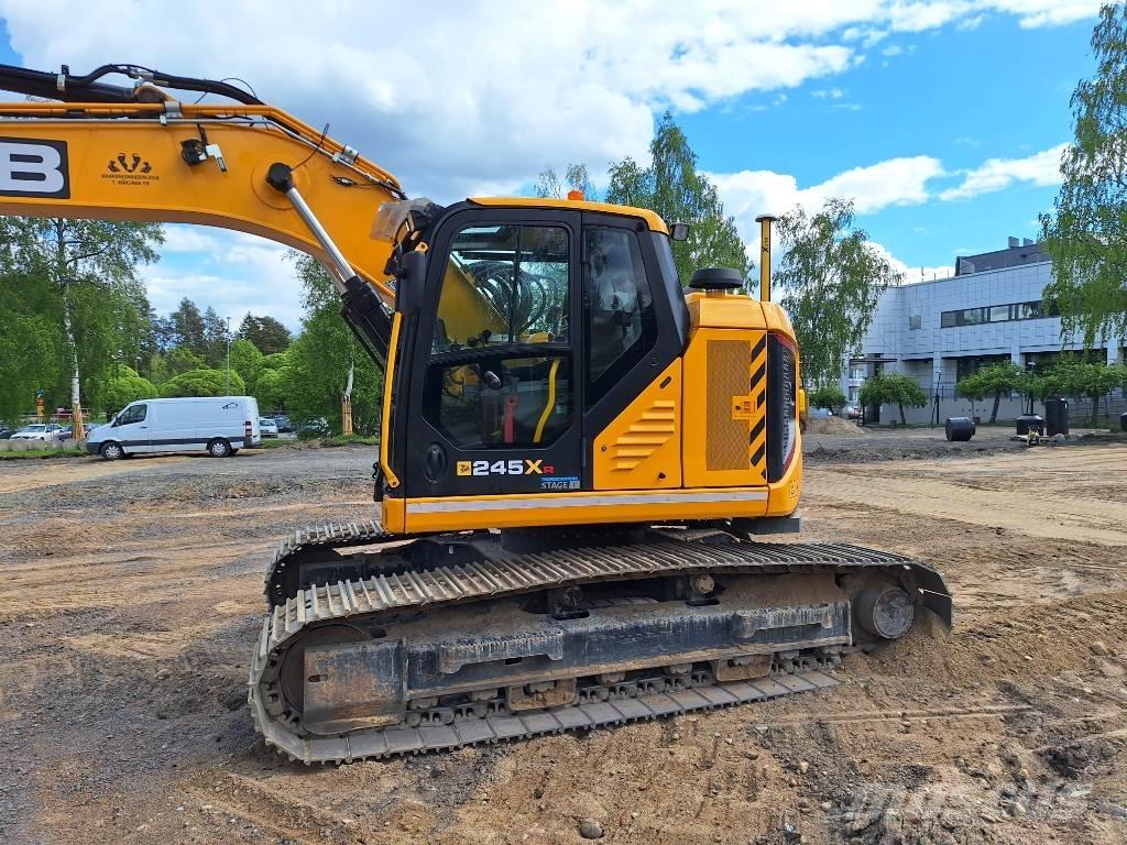 JCB 245 XR LC Paletli ekskavatörler