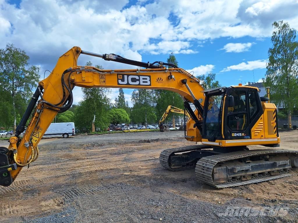 JCB 245 XR LC Paletli ekskavatörler