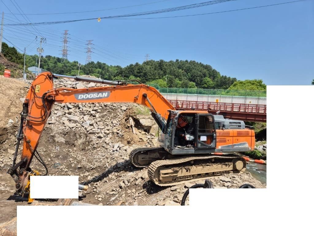 Doosan DX 300 LC-5 Paletli ekskavatörler