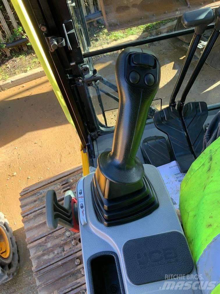 JCB 245XR LC Paletli ekskavatörler