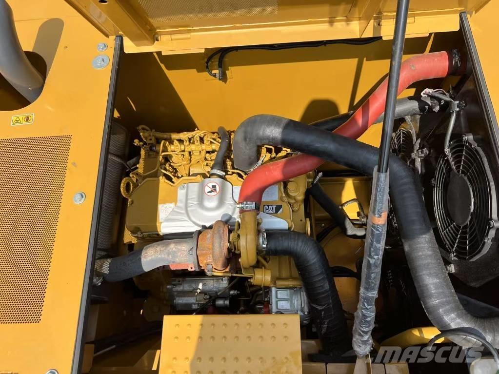 CAT 320 D GC Paletli ekskavatörler