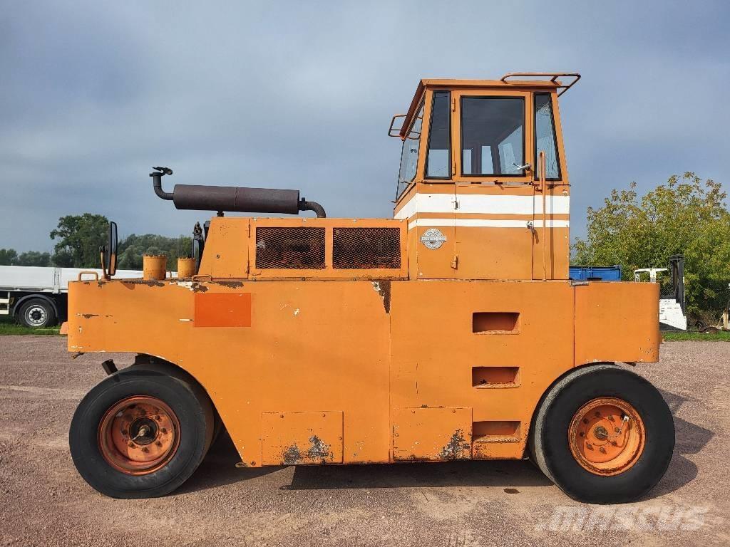 Hamm GRW 10 Pnömatik lastikli silindirler