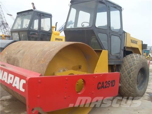 Dynapac CA 30 D Tek tamburlu silindirler