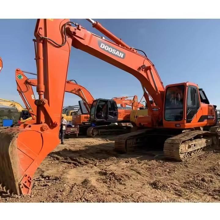 Doosan DH 225 Paletli ekskavatörler