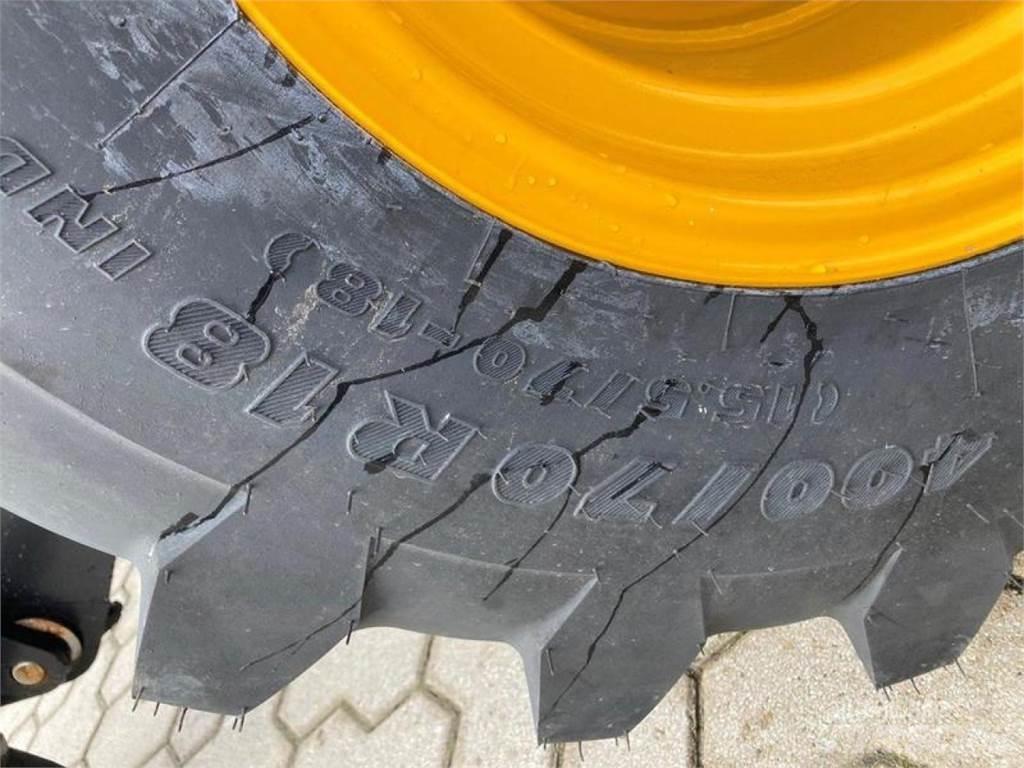 JCB 407 Tekerlekli yükleyiciler