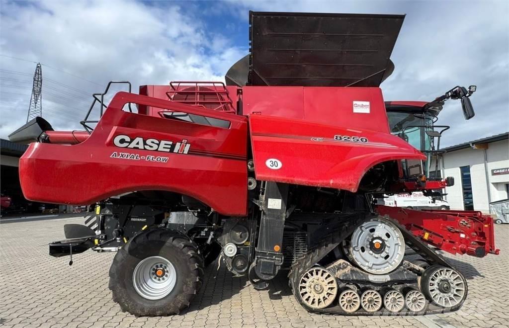 Case IH AF 8250 Biçerdöverler
