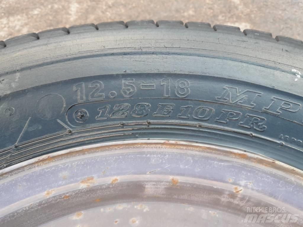 Dunlop 12,5-18 Hjul Tekerlekler