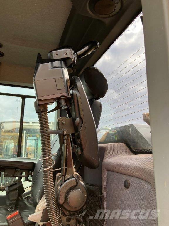 Liebherr L 566 Tekerlekli yükleyiciler
