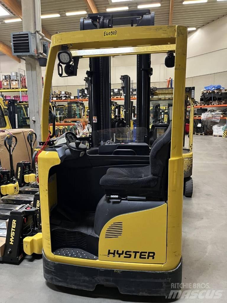 Hyster R1.4 Reach truck - depo içi istif araçları