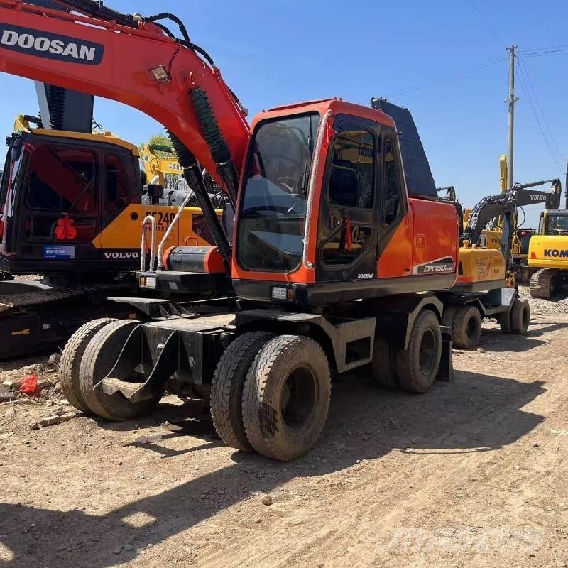 Doosan DX150W Lastik tekerli ekskavatörler