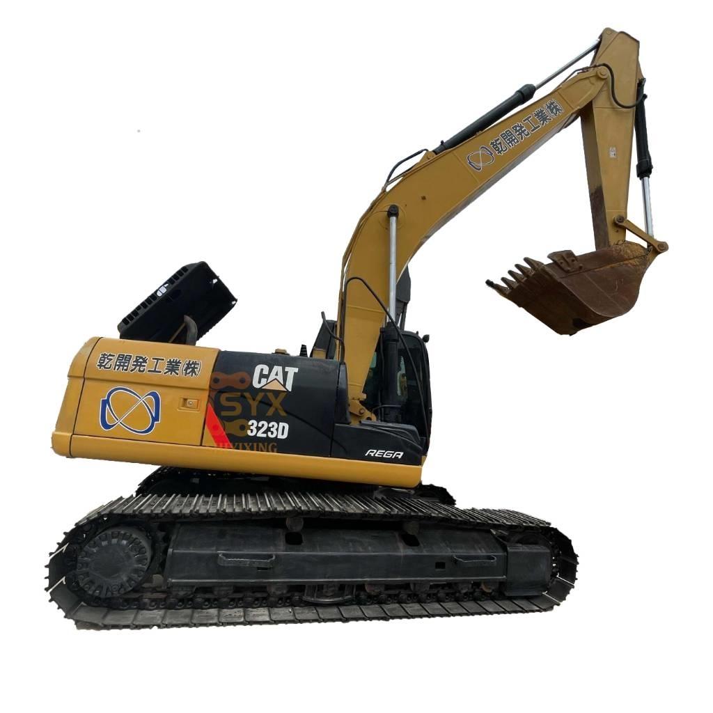 CAT 323D Paletli ekskavatörler