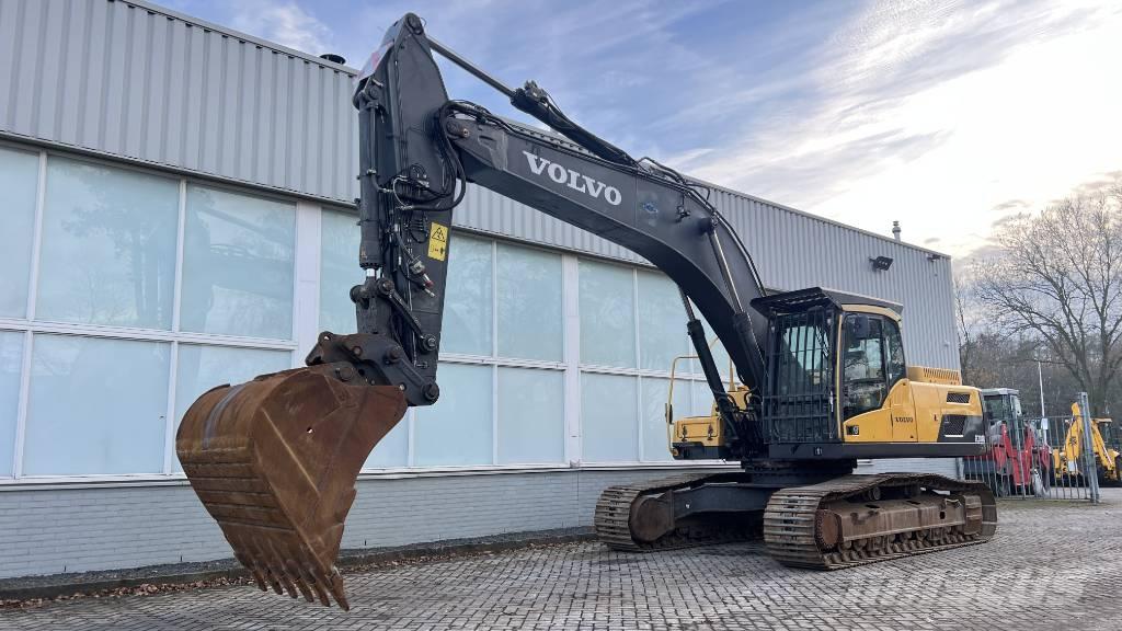 Volvo EC 300 D L Paletli ekskavatörler