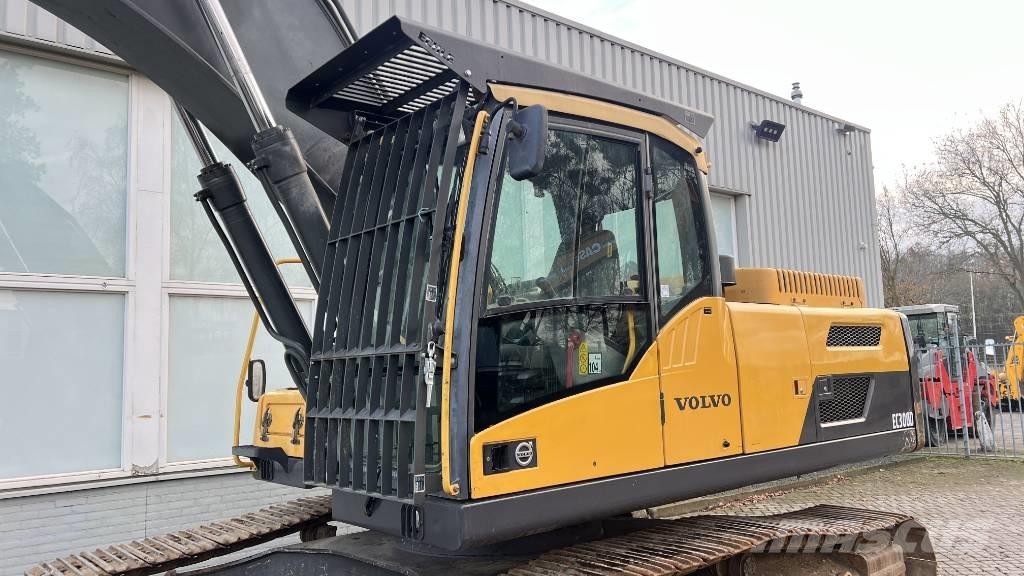 Volvo EC 300 D L Paletli ekskavatörler