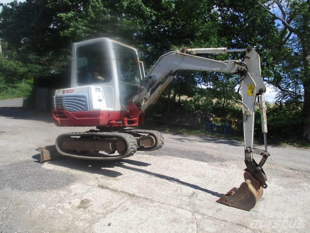 Takeuchi TB 228 Mini ekskavatörler, 7 tona dek