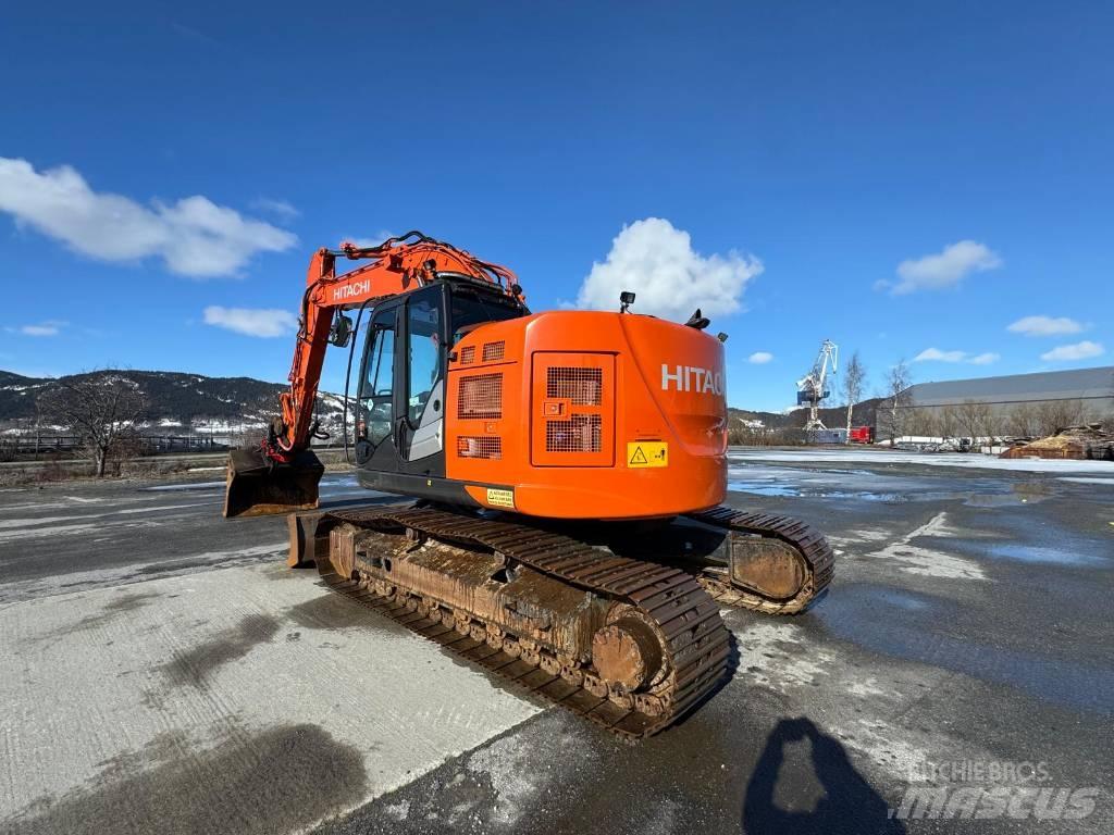 Hitachi ZX 225 US Paletli ekskavatörler
