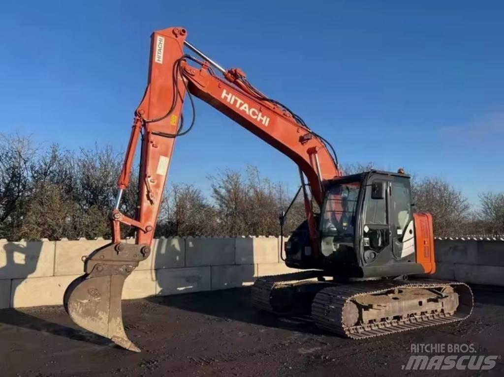 Hitachi ZX 135 Paletli ekskavatörler