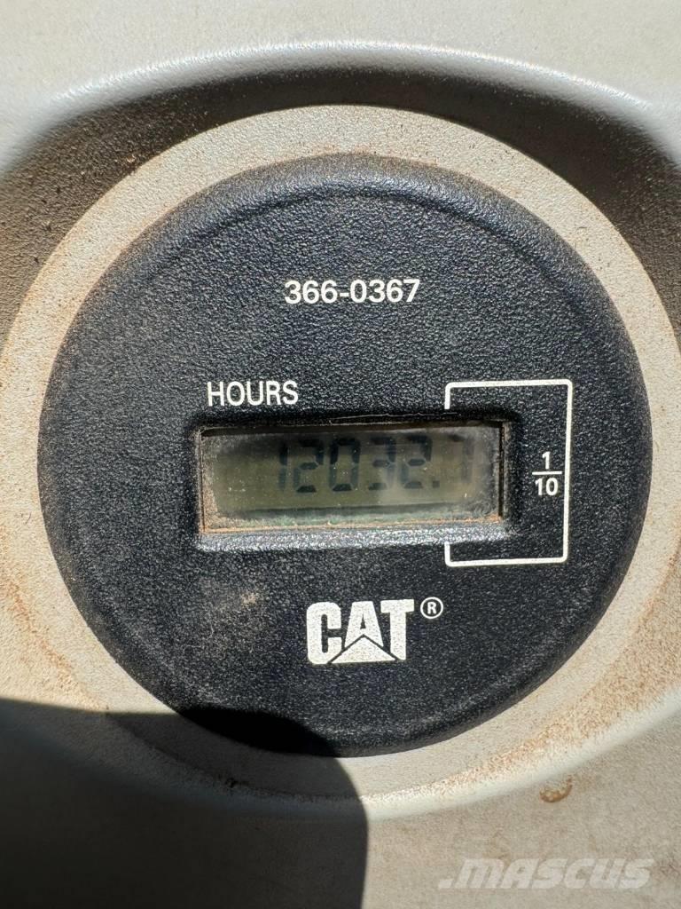 CAT 352 F Paletli ekskavatörler