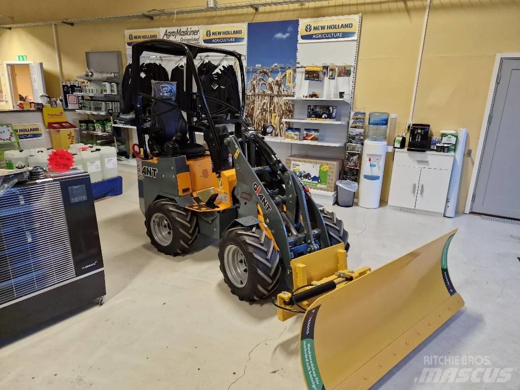 GiANT G1100 Çok amaçlı yükleyiciler