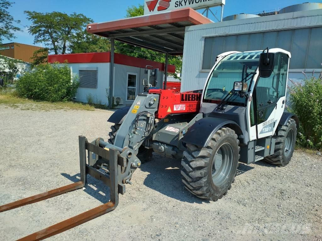 Liebherr T 32-7 Teleskopik yükleyiciler