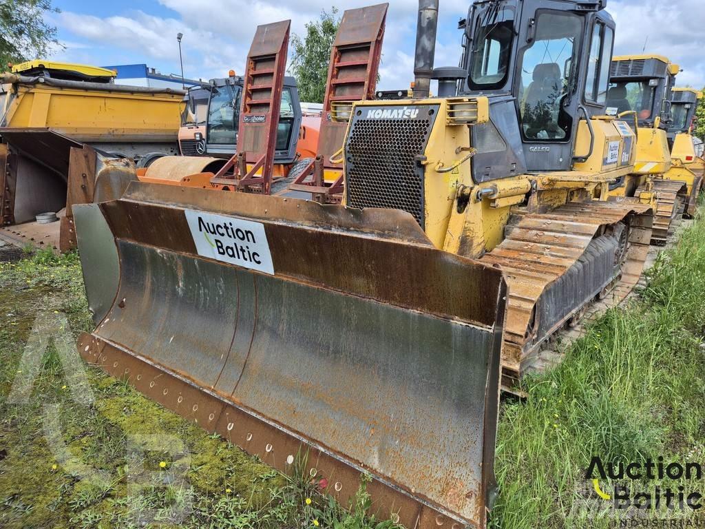 Komatsu D61EX-15 Paletli dozerler
