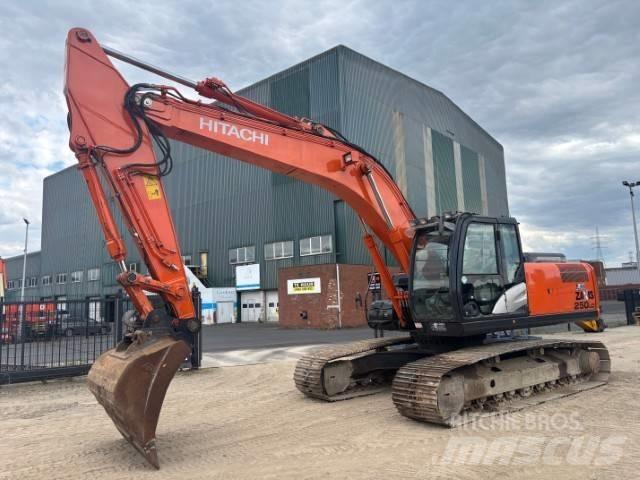 Hitachi ZX 250 LC-5 Paletli ekskavatörler