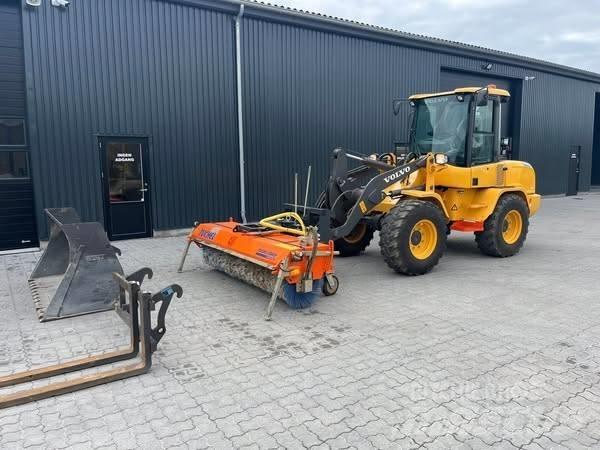 Volvo L 30 G Tekerlekli yükleyiciler