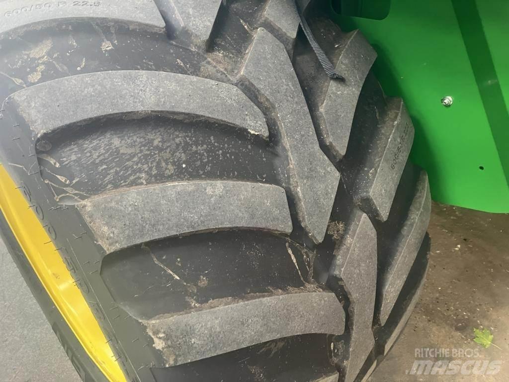 John Deere V461R Rulo balya makinalari