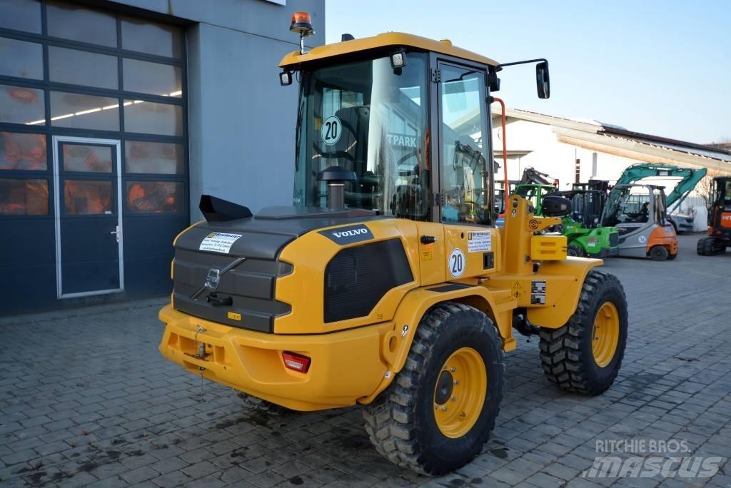 Volvo L 30 H Tekerlekli yükleyiciler