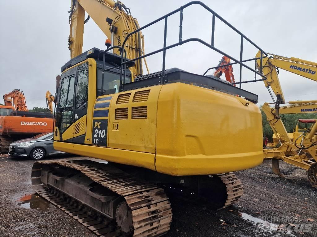 Komatsu PC210LC-11 Paletli ekskavatörler