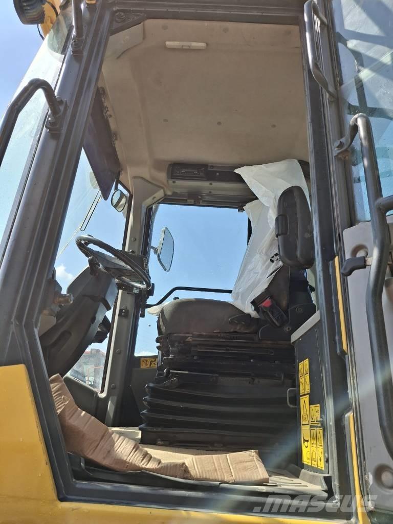 Komatsu WA 380-8 Mini yükleyiciler