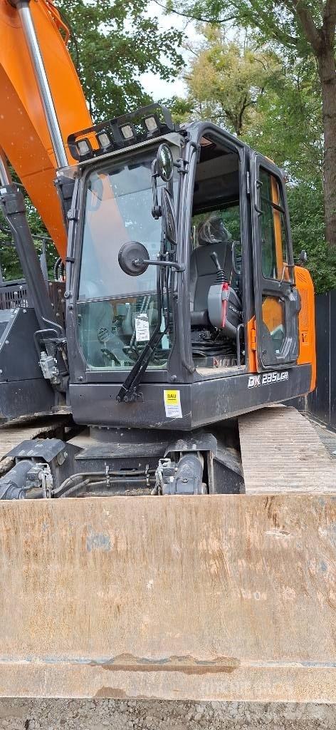 Doosan DX 235 LCR-7 Paletli ekskavatörler