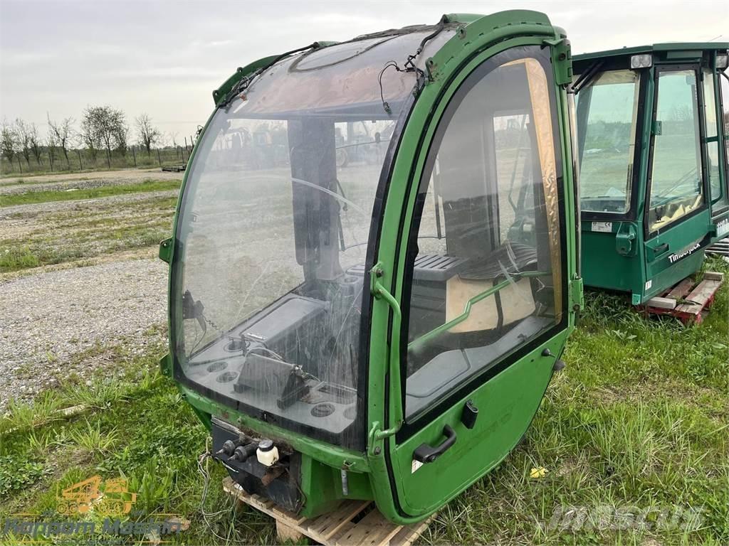 John Deere 1470E Kabin