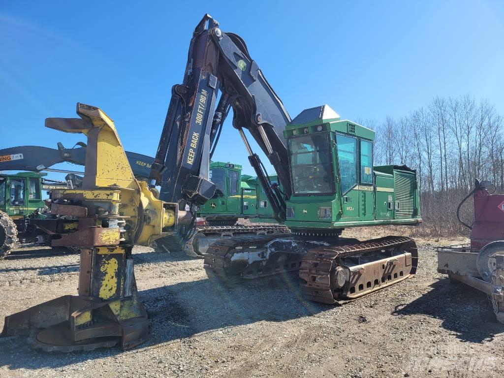 John Deere 853 Ağaç kesici istifleyiciler